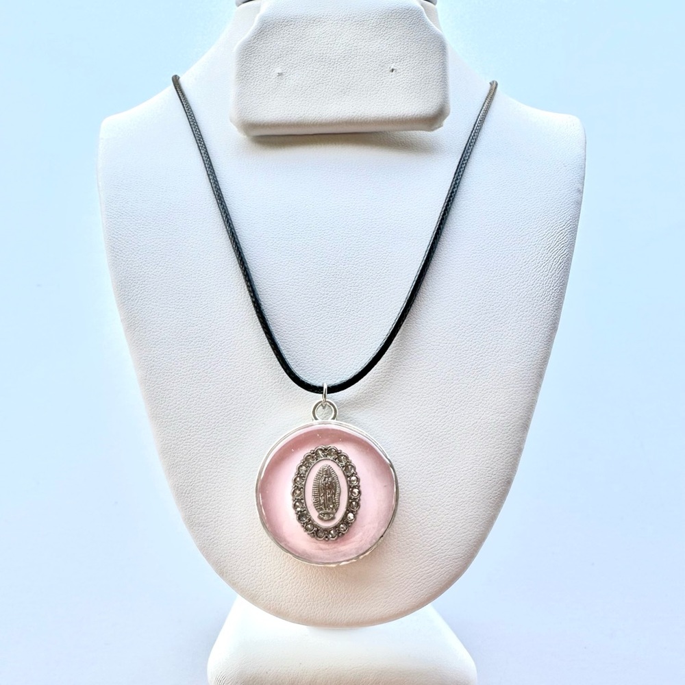 Virgencita Pendant Necklace | Resin Pendant | Resin Jewelry - Picture 7 of 7